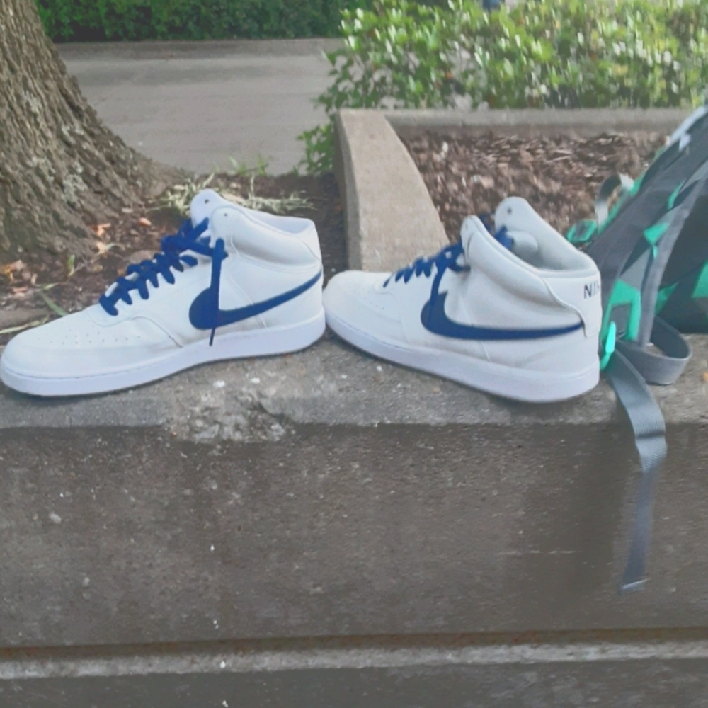 Nike court vision midtop